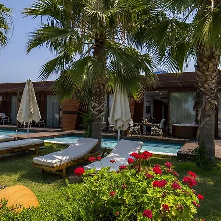 Otel Adella