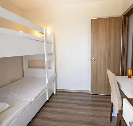 Adella Otel