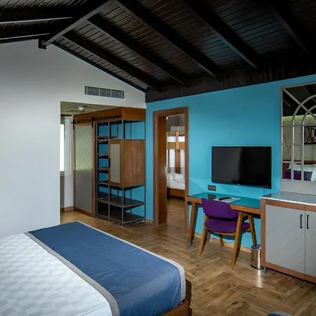 Adella Otel Kuşadası