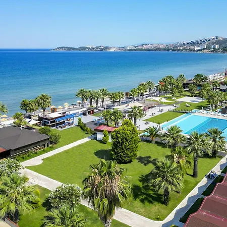 Adella Otel Kuşadası